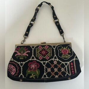 Isabella Fiore Embroidered bag